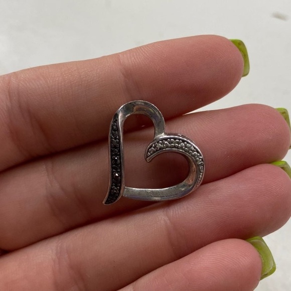 Kay's Heart Necklace Charm - Picture 3 of 5